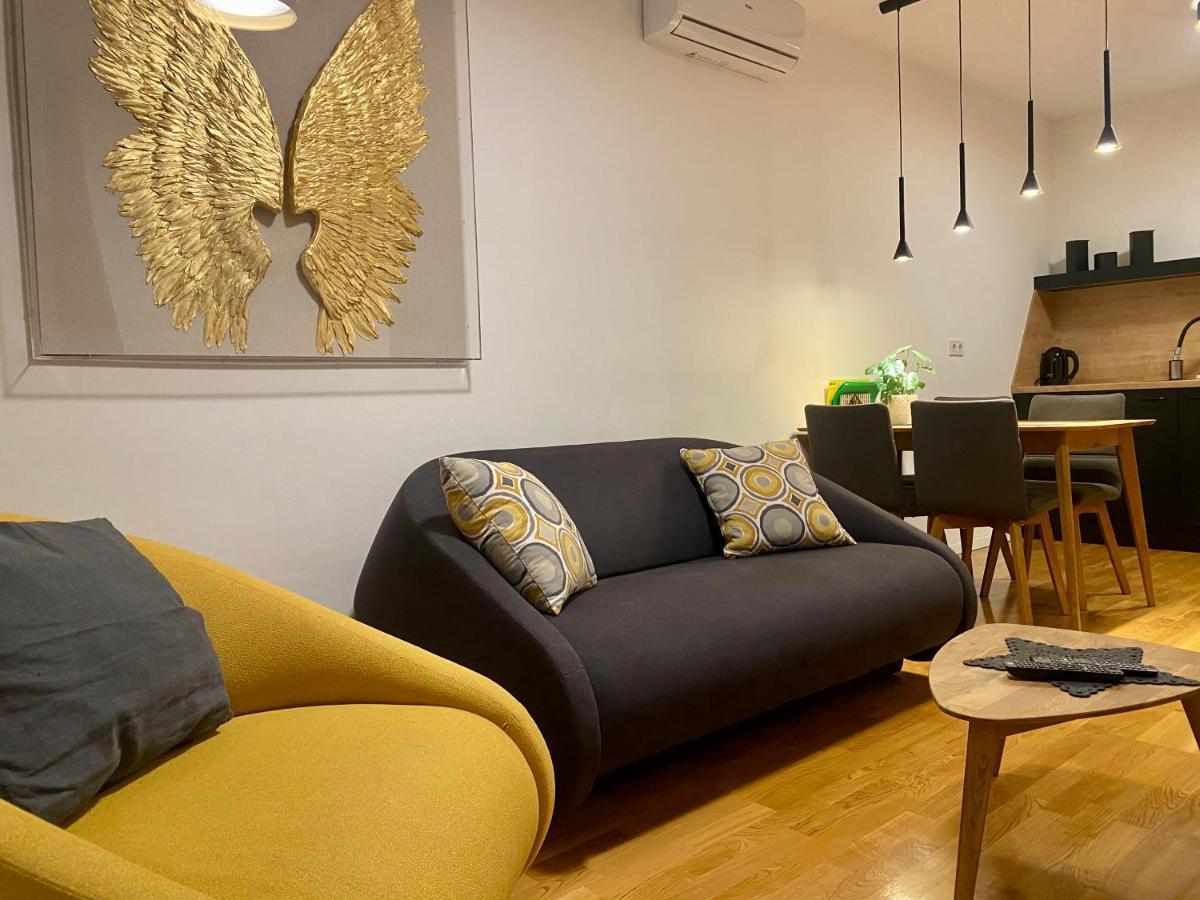 Studio Apartman Krila Wings- Parking In Garage Zagreb Exteriör bild
