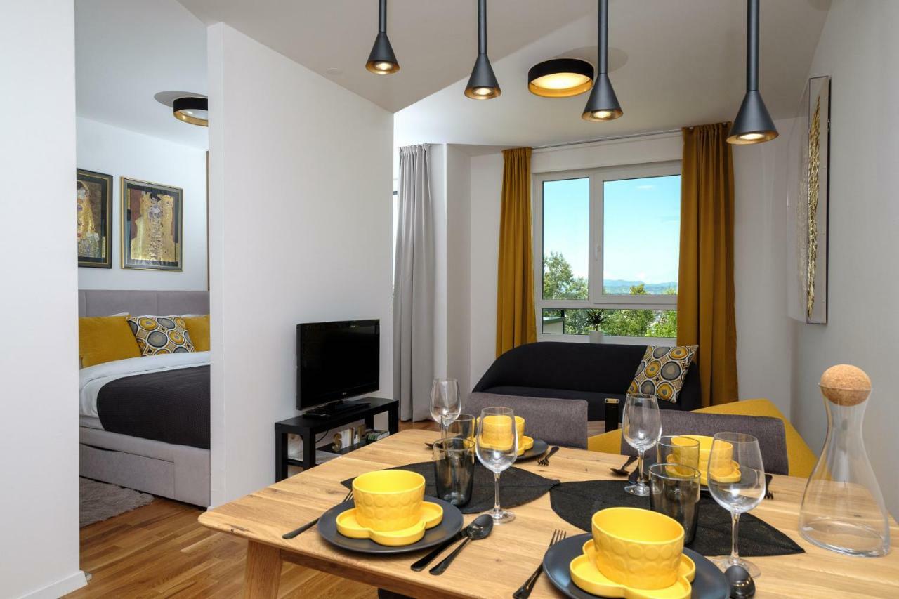 Studio Apartman Krila Wings- Parking In Garage Zagreb Exteriör bild