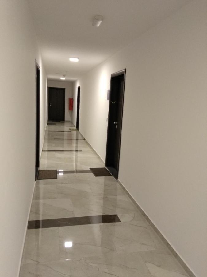Studio Apartman Krila Wings- Parking In Garage Zagreb Exteriör bild